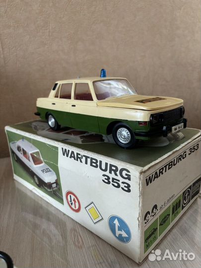 Игрушка машинка полицейская Wartburg 353 Police