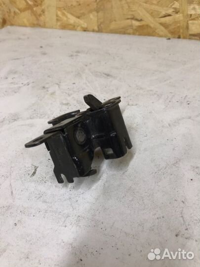 Замок капота Mercedes S-Class W221 2005