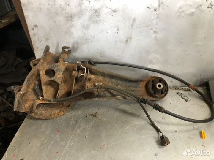 Рычаг продольный левый Mitsubishi Lancer 9 седан