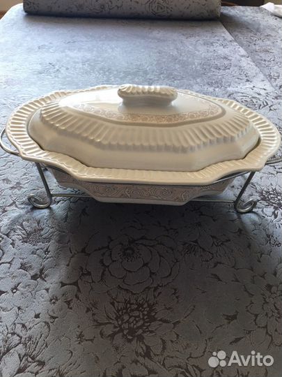 Фарфоровая посуда блюдо