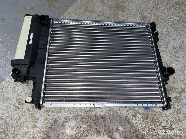 Радиатор М52