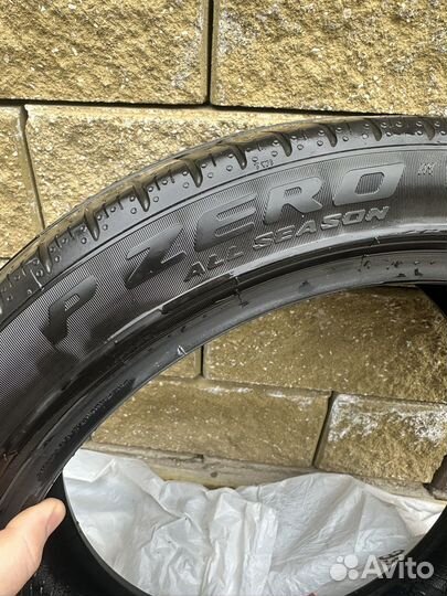 Pirelli P Zero Asimmetrico 235/45 R18