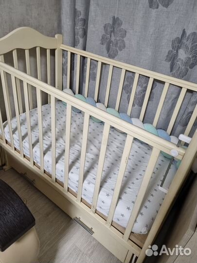 Детская кроватка