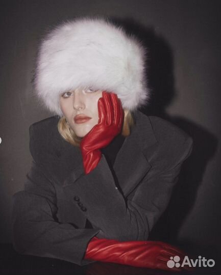 Перчатки красные из экокожи lichi