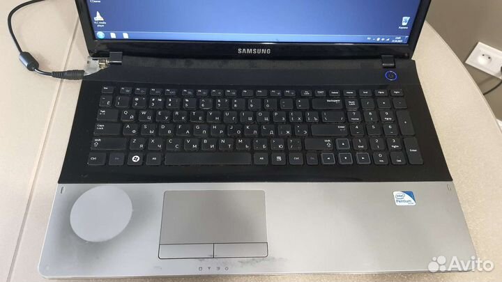 Ноутбук Samsung NP300e7a