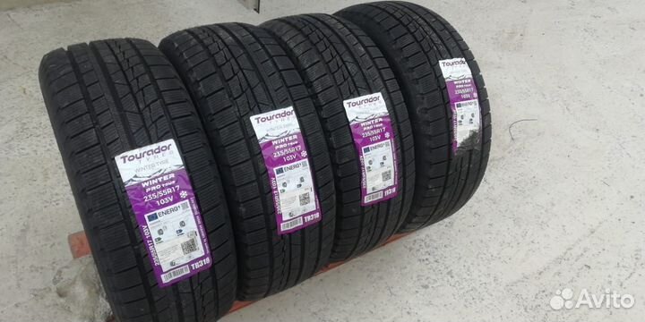 Tourador Winter Pro TSU2 235/55 R17 103V
