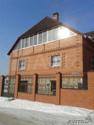 Коттедж 388 м² на участке 8 сот.