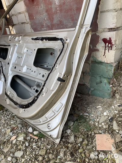 Дверь передняя правая Hyundai Solaris