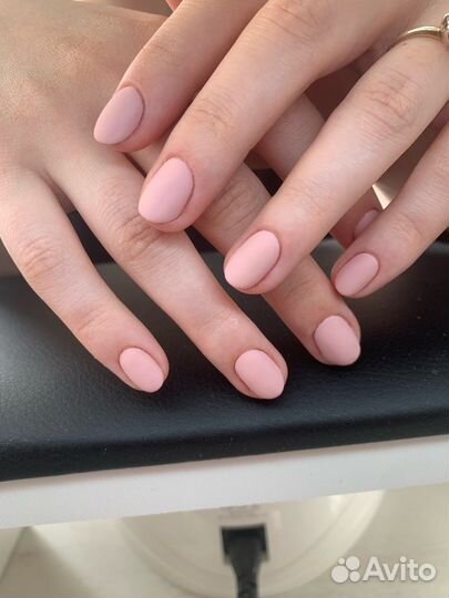Модель на маникюр