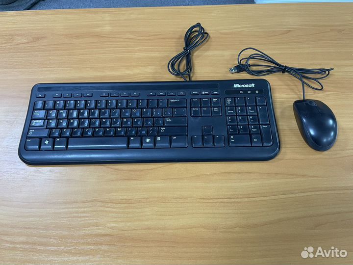 Проводная клавиатура и мышь