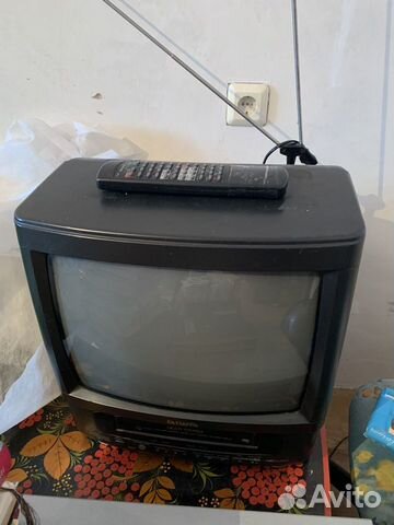 Телевизор цветной в рабочем сосотянии