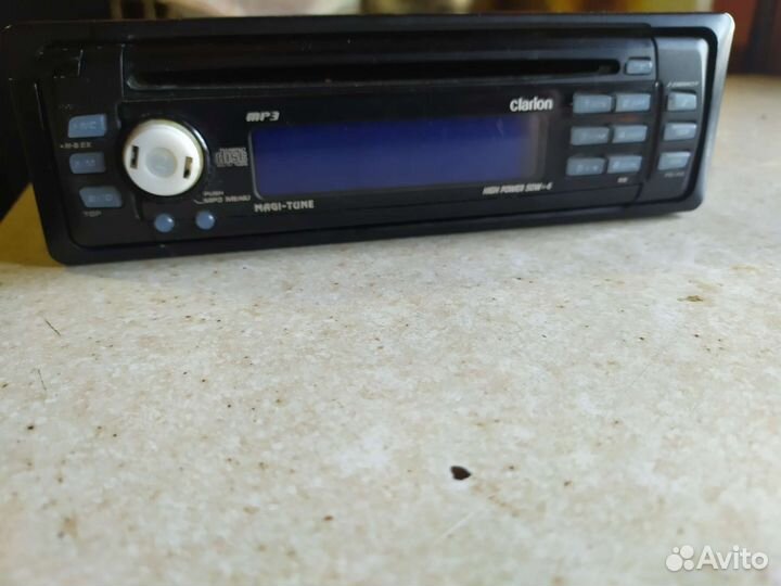 Радиоприемник Clarion