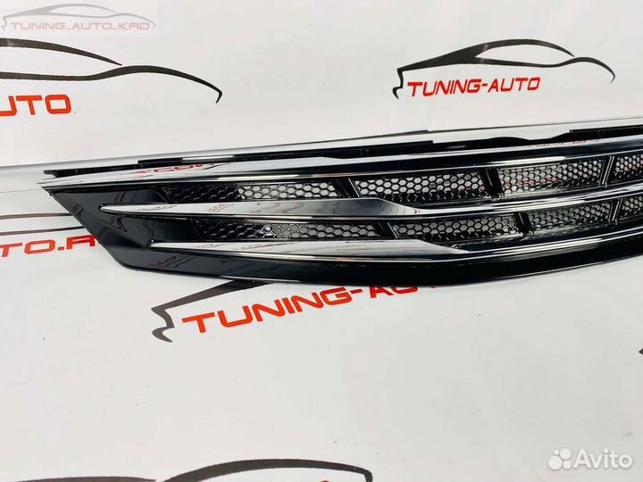 Решетка радиатора Toyota Camry 55 Modellista Y8303