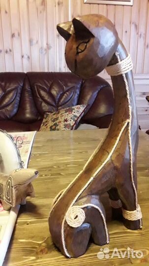 Фигурка кота. Дерево