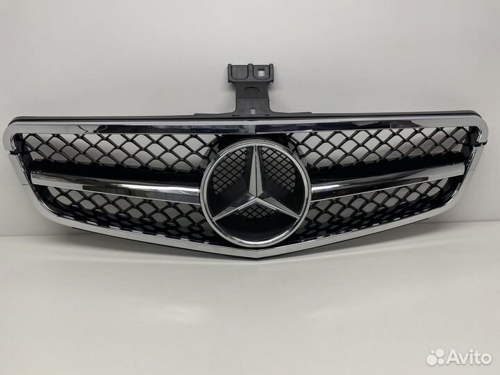 Решетка Мерседес w204