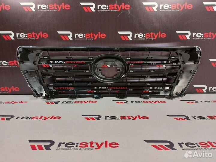 Решетка радиатора Toyota Land Cruiser 200 R2120