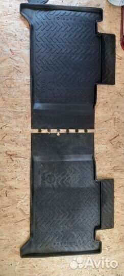 Резиновые коврик УАЗ Патриот