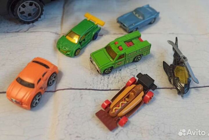 Hot wheels машинки