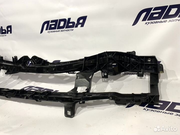 Рамка радиатора Ford Focus 2(05-11)