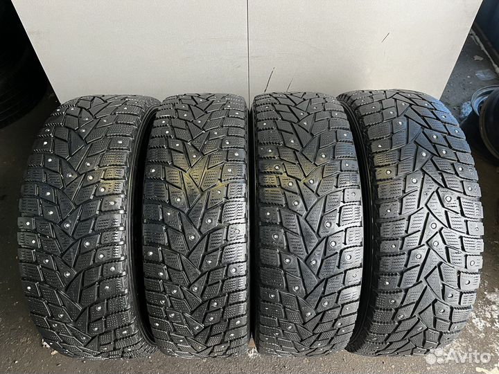 Dunlop SP Winter Ice 02 215/60 R16