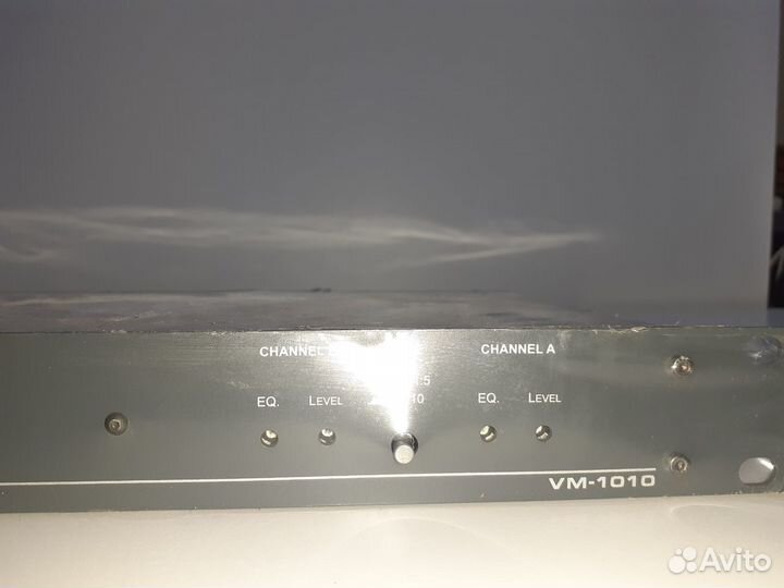 Распределитель-усилитель Kramer VM-1010
