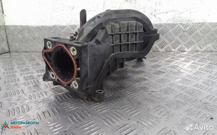 Коллектор впускной Honda Civic 8 2006