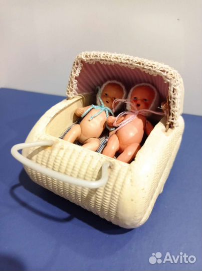 Кукла. Коляска папье маше. Германия