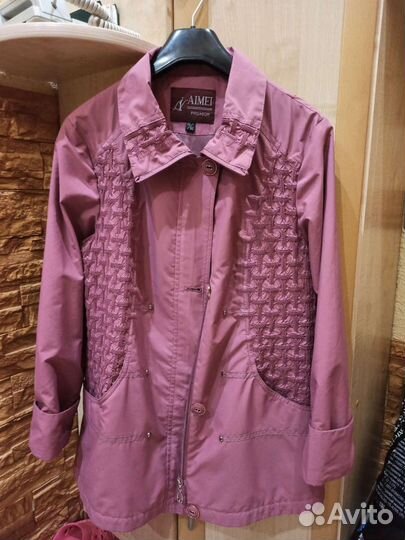 Ветровка женская