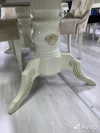 Столы и стулья