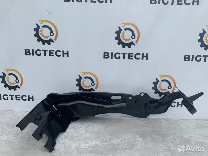 Рамка фары левая Mercedes A2216200191