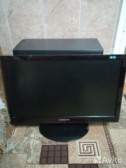 Монитор Samsung SyncMaster P2350