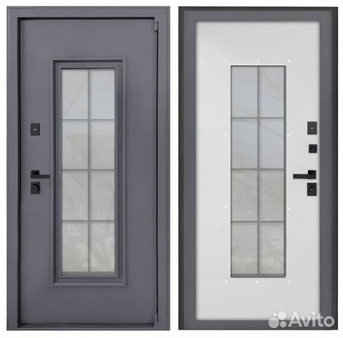 Дверь для дома с ковкой