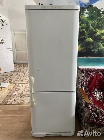 Холодильник Бирюса 134R