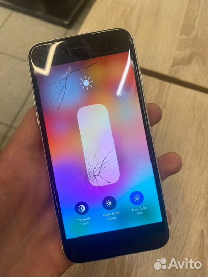 iPhone SE (2020), 64 ГБ