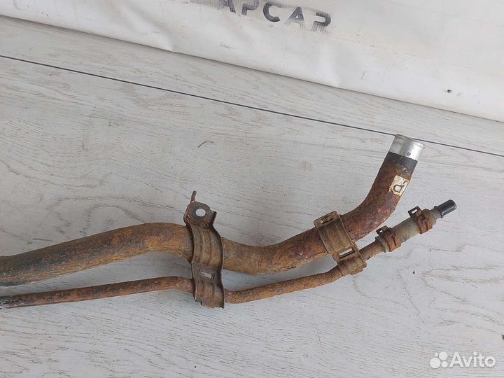 Toyota Land Cruiser 200 Горлавина бензобака