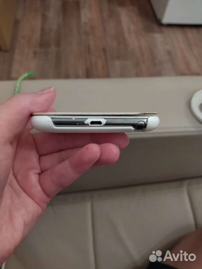 Телефон Samsung со стилусом