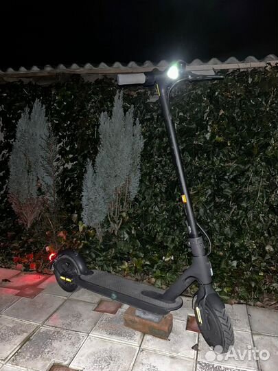 Самокат взрослый электрический
