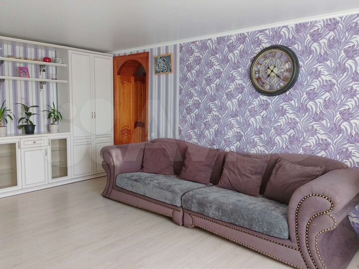 3-к. квартира, 61 м², 8/10 эт.