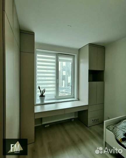 Рабочая зона с шкафом