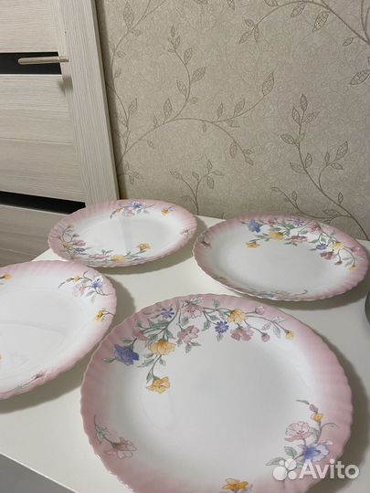 Тарелки розовые Luminarc Elise