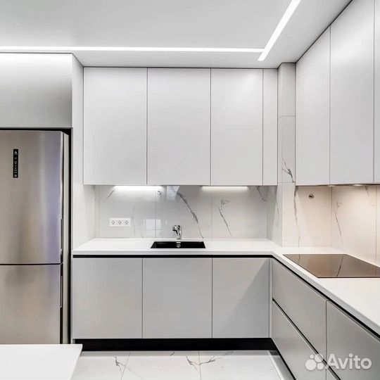 Кухня под потолок на заказ