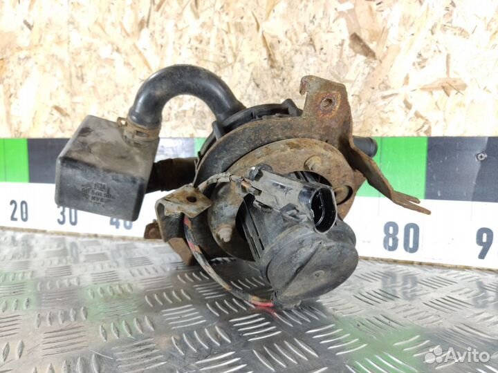 Насос воздушный Opel Omega B