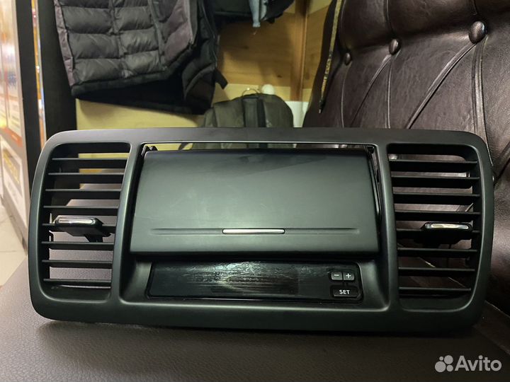 Дефлектор воздуховода с ящиком Subaru Legacy BL