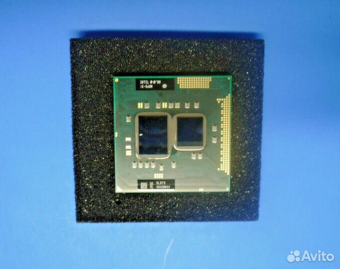 В ноут Intel Core i5 560M 4ядра Socket G1