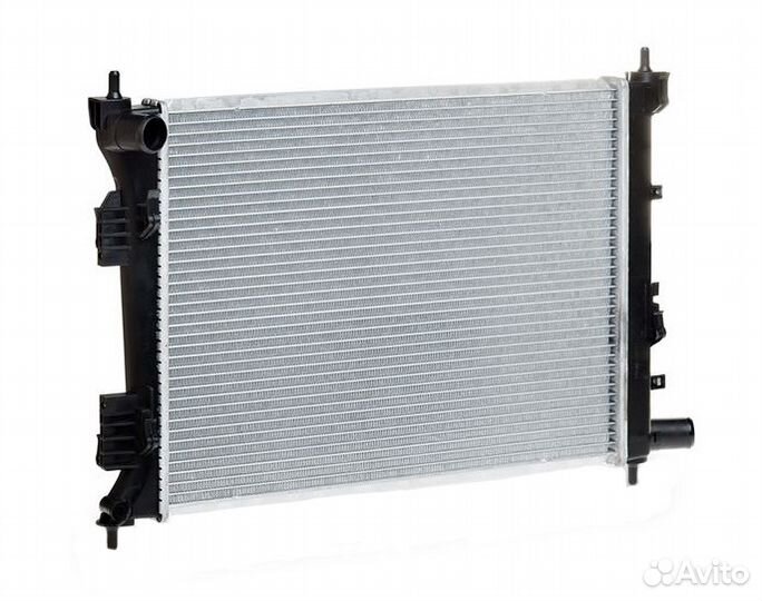 Радиатор охлаждения Хендай Солярис с 2010