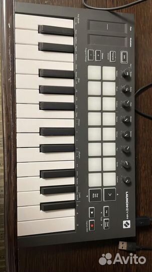 Midi-клавиатура Novation Launchkey Mini MK3 черный