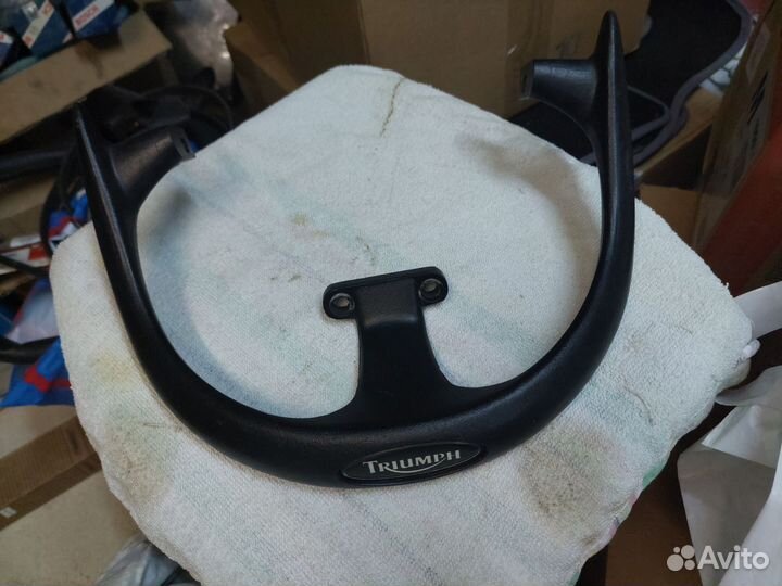 Багажник на Triumph