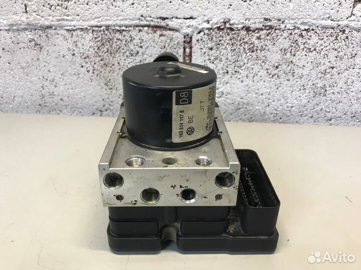 Блок ABS Volkswagen Golf 6 хэтчбек 1.4 2010