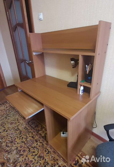 Компьютерный стол