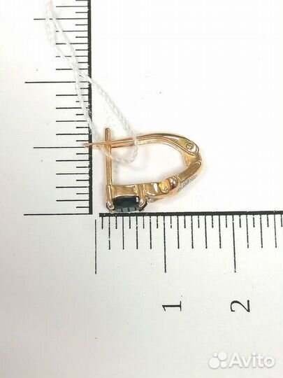 Серьги с синтетическим камнем Золото